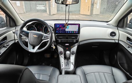 Chevrolet Cruze II, 2011 год, 820 000 рублей, 4 фотография