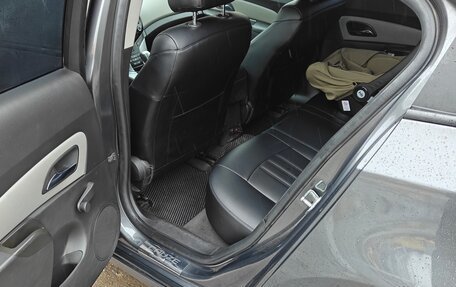 Chevrolet Cruze II, 2011 год, 820 000 рублей, 6 фотография