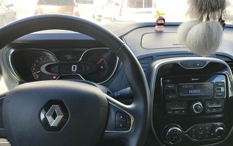 Renault Kaptur I рестайлинг, 2019 год, 1 800 000 рублей, 5 фотография