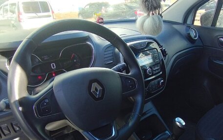Renault Kaptur I рестайлинг, 2019 год, 1 800 000 рублей, 15 фотография