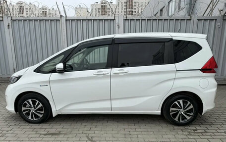 Honda Freed II, 2019 год, 1 750 000 рублей, 7 фотография