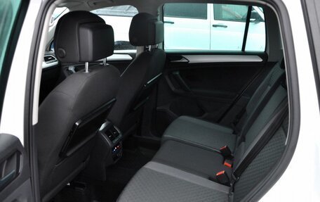 Volkswagen Tiguan II, 2017 год, 2 160 000 рублей, 10 фотография