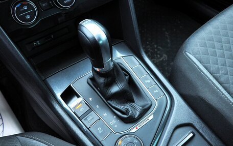 Volkswagen Tiguan II, 2017 год, 2 160 000 рублей, 15 фотография