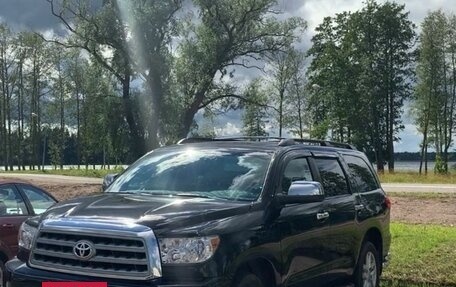 Toyota Sequoia II рестайлинг, 2011 год, 3 050 000 рублей, 2 фотография