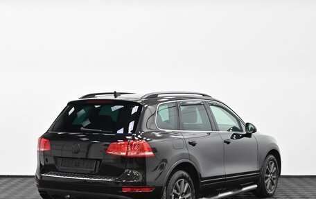 Volkswagen Touareg III, 2013 год, 1 584 000 рублей, 2 фотография