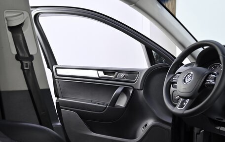 Volkswagen Touareg III, 2013 год, 1 584 000 рублей, 12 фотография