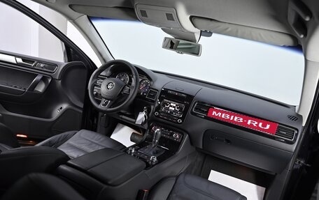 Volkswagen Touareg III, 2013 год, 1 584 000 рублей, 7 фотография