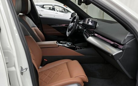 BMW 5 серия, 2025 год, 8 000 000 рублей, 7 фотография