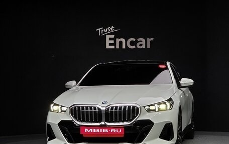 BMW 5 серия, 2025 год, 8 000 000 рублей, 3 фотография