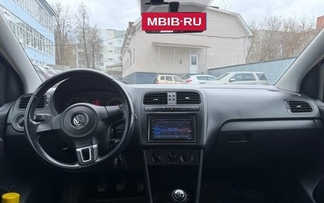 Volkswagen Polo VI (EU Market), 2012 год, 850 000 рублей, 11 фотография