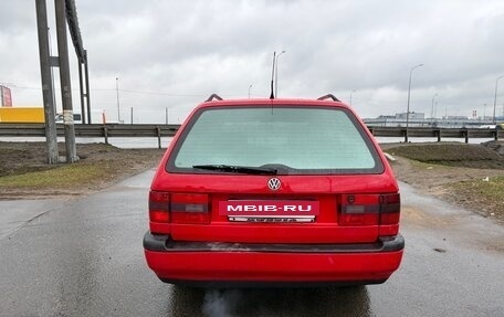 Volkswagen Passat B4, 1995 год, 275 000 рублей, 2 фотография