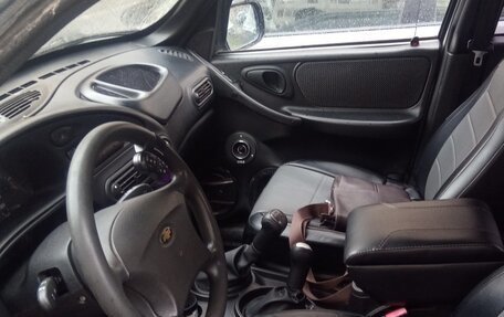 Chevrolet Niva I рестайлинг, 2004 год, 550 000 рублей, 7 фотография