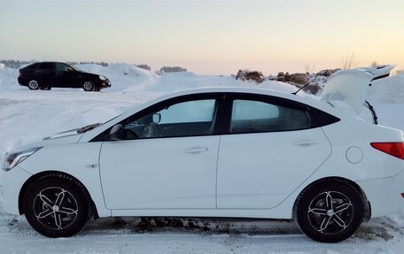 Hyundai Solaris II рестайлинг, 2016 год, 930 000 рублей, 2 фотография