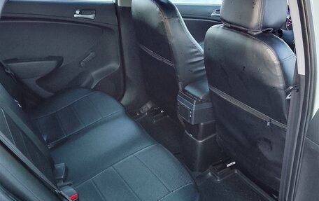 Hyundai Solaris II рестайлинг, 2016 год, 930 000 рублей, 13 фотография