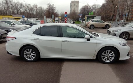 Toyota Camry, 2020 год, 2 100 000 рублей, 5 фотография