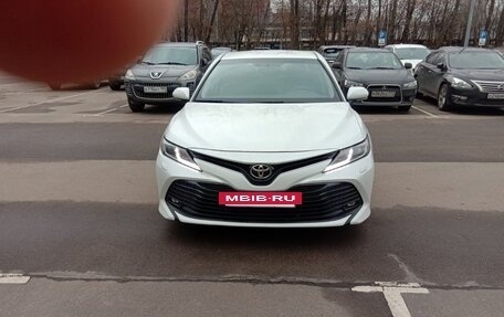 Toyota Camry, 2020 год, 2 100 000 рублей, 2 фотография