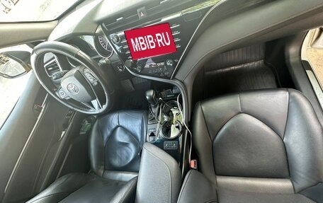 Toyota Camry, 2020 год, 2 100 000 рублей, 8 фотография