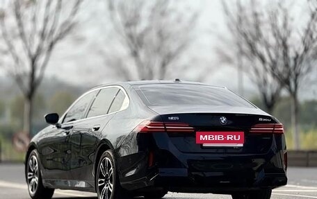 BMW 5 серия, 2025 год, 6 890 000 рублей, 3 фотография