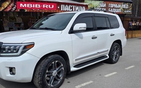 Toyota Land Cruiser 200, 2013 год, 3 000 000 рублей, 6 фотография