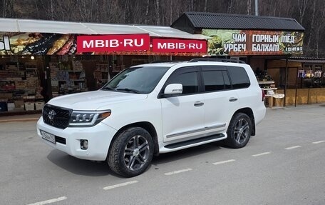 Toyota Land Cruiser 200, 2013 год, 3 000 000 рублей, 7 фотография