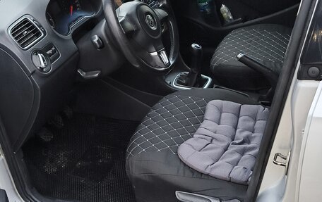 Volkswagen Polo VI (EU Market), 2011 год, 850 000 рублей, 7 фотография