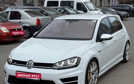 Volkswagen Golf R VII, 2016 год, 3 200 000 рублей, 3 фотография