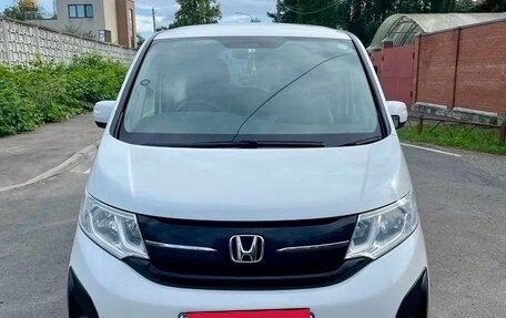 Honda Stepwgn IV, 2017 год, 1 600 000 рублей, 8 фотография