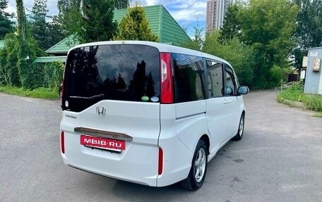 Honda Stepwgn IV, 2017 год, 1 600 000 рублей, 3 фотография