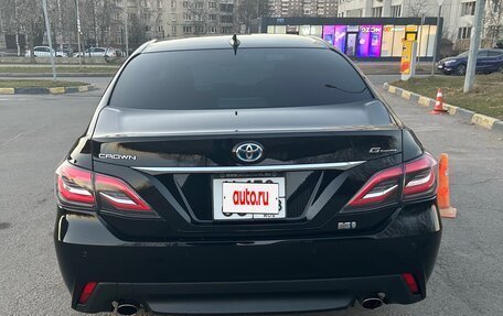 Toyota Crown, 2018 год, 4 000 000 рублей, 2 фотография