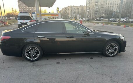Toyota Crown, 2018 год, 4 000 000 рублей, 5 фотография