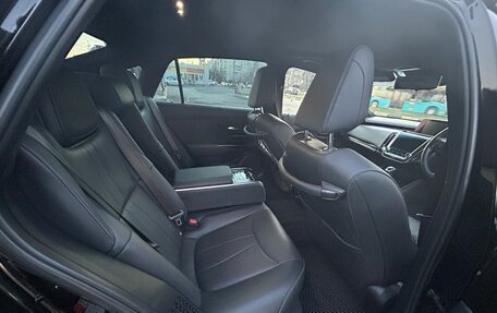 Toyota Crown, 2018 год, 4 000 000 рублей, 12 фотография