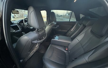 Toyota Crown, 2018 год, 4 000 000 рублей, 15 фотография