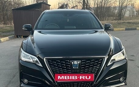 Toyota Crown, 2018 год, 4 000 000 рублей, 8 фотография