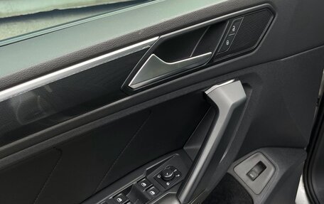 Volkswagen Tiguan II, 2019 год, 3 750 000 рублей, 24 фотография