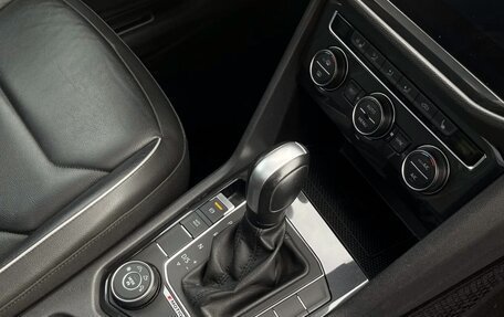 Volkswagen Tiguan II, 2019 год, 3 750 000 рублей, 26 фотография