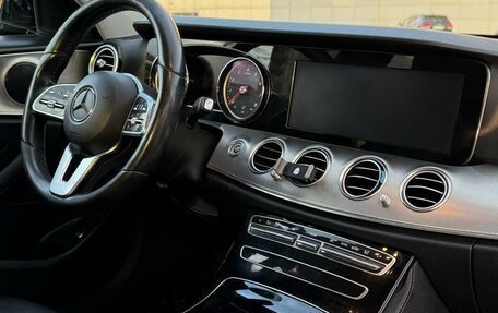 Mercedes-Benz E-Класс, 2020 год, 2 850 000 рублей, 13 фотография