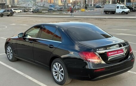 Mercedes-Benz E-Класс, 2020 год, 2 850 000 рублей, 6 фотография