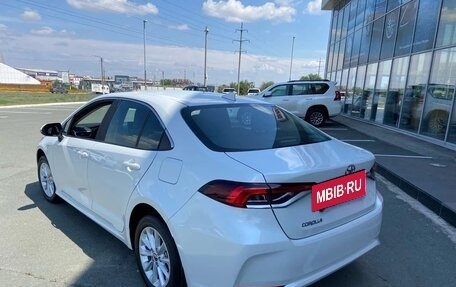 Toyota Corolla, 2022 год, 1 650 000 рублей, 2 фотография