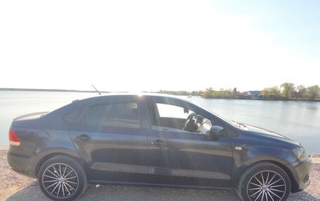 Volkswagen Polo VI (EU Market), 2013 год, 700 000 рублей, 2 фотография