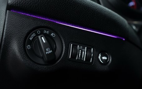 Dodge Challenger III рестайлинг 2, 2019 год, 3 770 000 рублей, 14 фотография