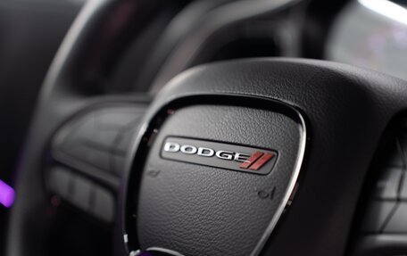 Dodge Challenger III рестайлинг 2, 2019 год, 3 770 000 рублей, 17 фотография