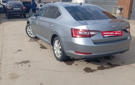 Skoda Superb III рестайлинг, 2015 год, 1 630 000 рублей, 3 фотография