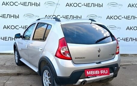 Renault Sandero I, 2014 год, 600 000 рублей, 3 фотография