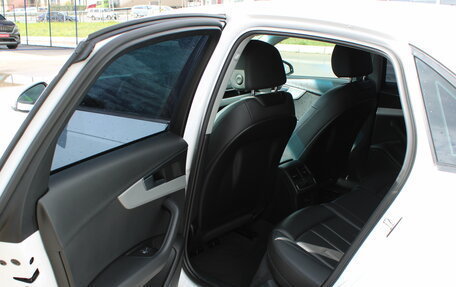 Audi A4, 2018 год, 2 299 000 рублей, 14 фотография