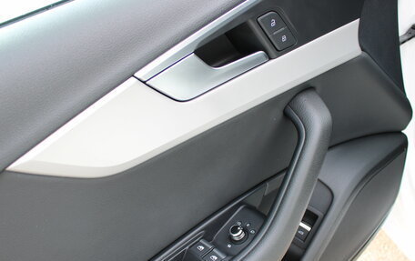 Audi A4, 2018 год, 2 299 000 рублей, 12 фотография