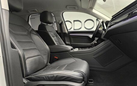 Volkswagen Touareg III, 2019 год, 4 934 400 рублей, 22 фотография