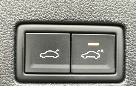 Volkswagen Touareg III, 2019 год, 4 934 400 рублей, 26 фотография