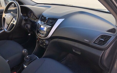 Hyundai Solaris II рестайлинг, 2013 год, 845 000 рублей, 9 фотография