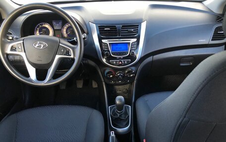 Hyundai Solaris II рестайлинг, 2013 год, 845 000 рублей, 12 фотография