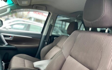 Toyota Fortuner II, 2018 год, 3 000 000 рублей, 13 фотография